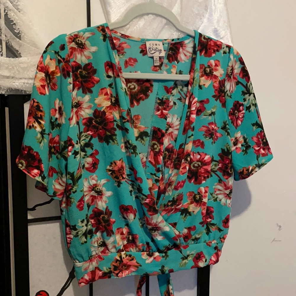 Made in Mexico, Como Vintage top, NWOT- washed, but outgrew🥹🤩😍my loss ur gain